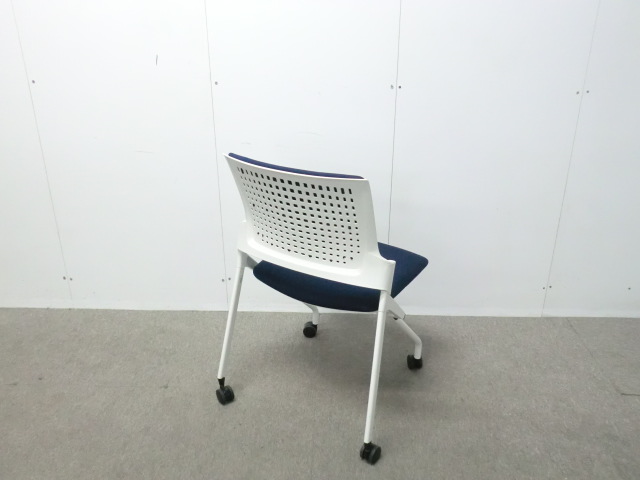 イトーキ/モノン/ ダークブルー / 【中古】 カートチェア/ 0016052-1