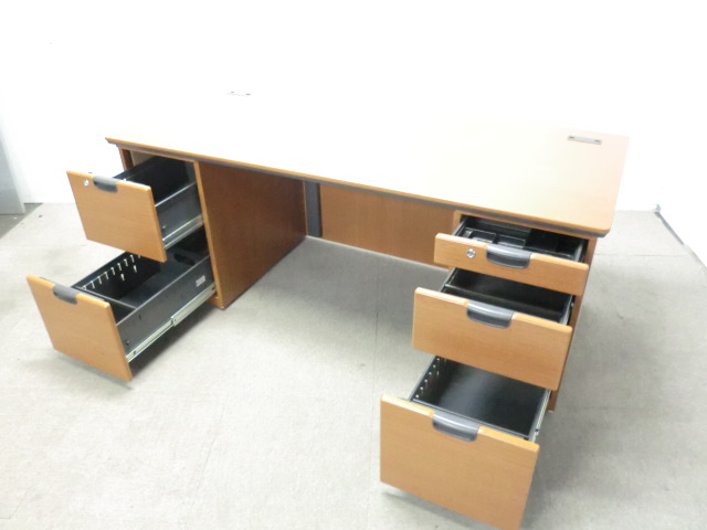 オカムラ / DX-4 / 木目調 / 【中古】 役員デスク