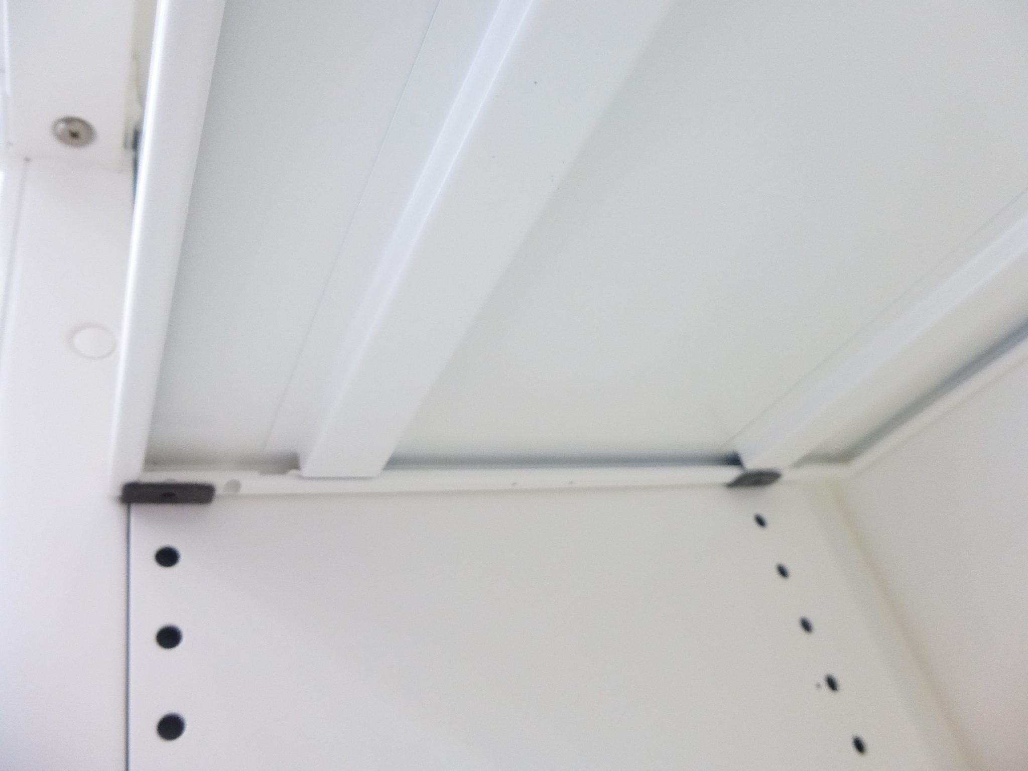 オカムラ/SA/ホワイト/両開きキャビネット/【中古】