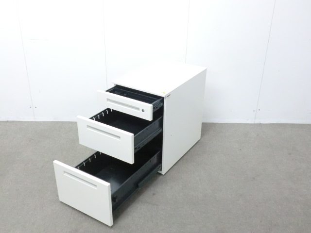 イトーキ / CZR / ホワイト /CZR-046MA 【中古】 3段ワゴン/ 0016331-1