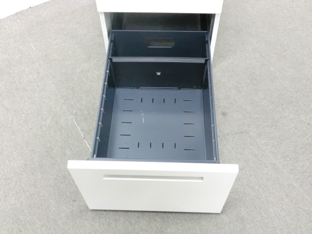 イトーキ / CZR / ホワイト /CZR-046MA 【中古】 3段ワゴン/ 0016331-1