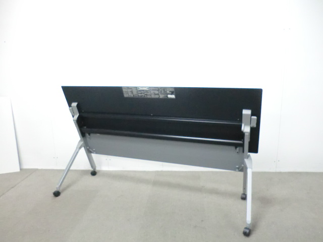 オカムラ / フラプター / ホワイト / 81F1AB MG99 【中古】 フォールディング