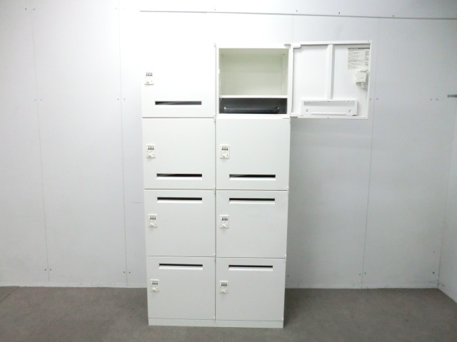 オカムラ / ホワイト / 【中古】 8人用メールロッカー
