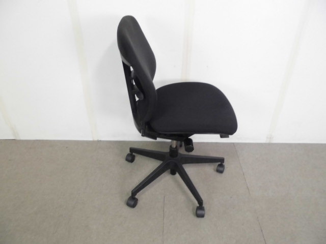 イトーキ / プラオ / ブラック / OAチェア肘無し