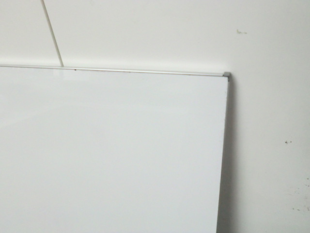 壁掛けホワイトボード / ホワイト 【中古】