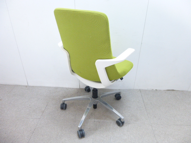 イトーキ/モーヴ/ライトグリーン/肘有/【中古】