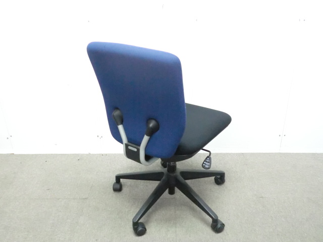 プラス / ネクシス / ダークブルー / KC-NX616SL BL 【中古】 OAチェア肘無し