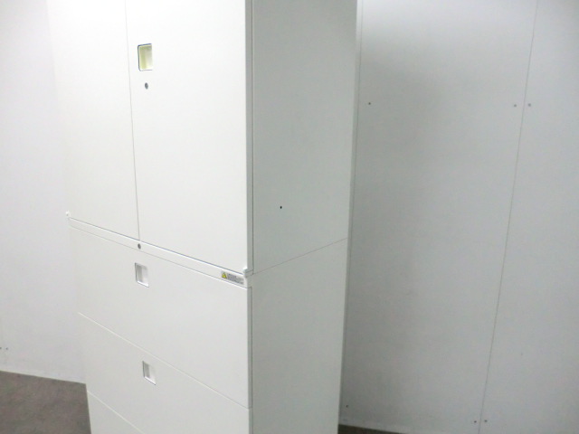 オカムラ / レクトライン / ホワイト / 【中古】 上下連結書庫