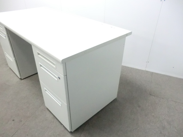 ライオン / ホワイト / LDV-T147-W 【中古】 両袖デスク