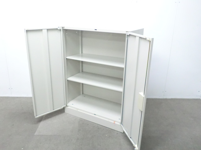オカムラ / 42 / ニューグレー/ 4233ZZ Z13 【中古】 両開きキャビネット
