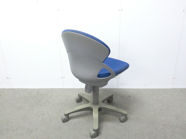 イトーキ/プレーゴ/ ブルー / 【中古】 OAチェア肘無し