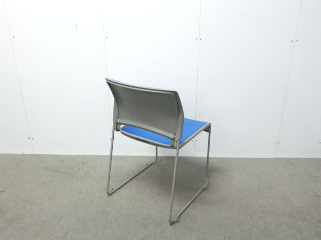 オカムラ / LITTO / ブルー / 8127ZZ-FEG9 【中古】 スタッキングチェア