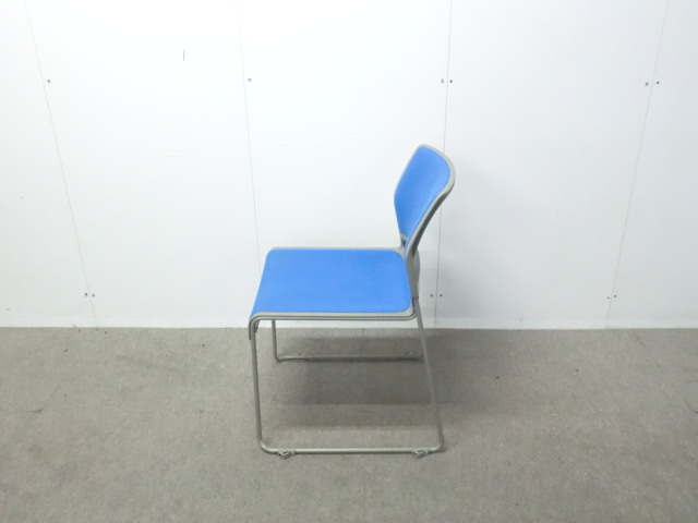 オカムラ / LITTO / ブルー / 8127ZZ-FEG9 【中古】 スタッキングチェア