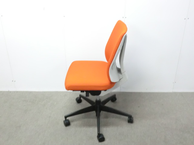 コクヨ / ウィザード2 / オレンジ / 【中古】 OAチェア肘無し