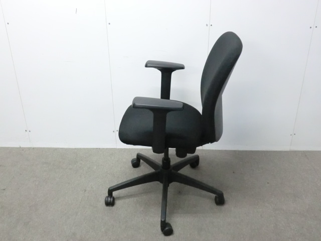 Steelcase / アプト / ブラック / 5-317-2101 【中古】 OAチェア肘