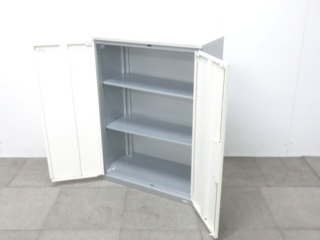 オカムラ/ヴィラージュ/シルバー/ 8VS 152 【中古】両開きキャビネット