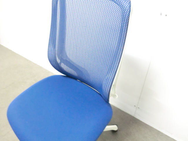 オカムラ シルフィ ブルー 【中古】 OAチェア肘無し オフィスチェア 事務椅子 Okamura
