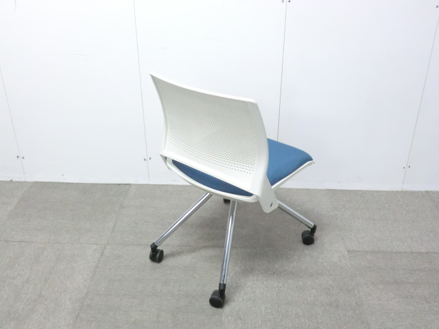 オカムラ/クリール/ライトブルー / 【中古】 カートチェア