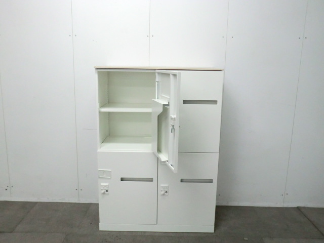 オカムラ / ホワイト / 【中古】 4人用メールロッカー