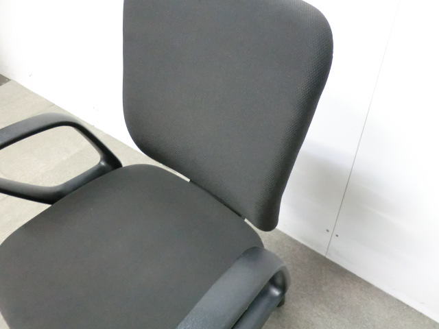 ウチダ / Mi / ブラック / MiF-10C 【中古】 OAチェア肘有