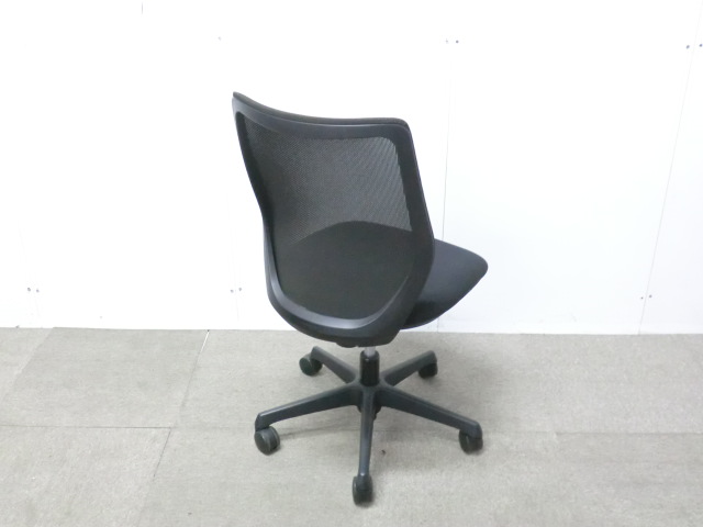 オカムラ/CG-M/ブラック / 【中古】 OAチェア肘無し