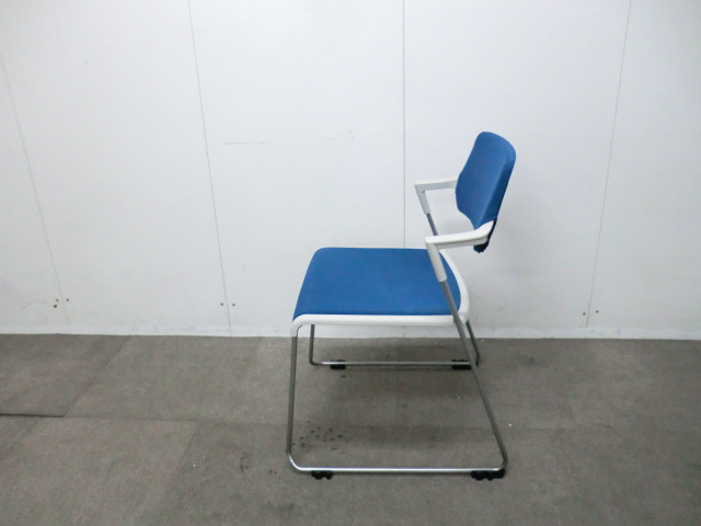 ナイキ / ブルー / 【中古】 スタッキングチェア