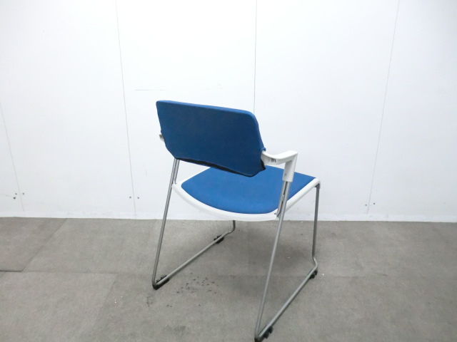 ナイキ / ブルー / 【中古】 スタッキングチェア