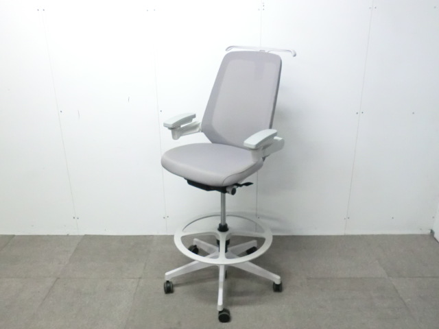 イトーキ/ ノート / グレー / 【中古】 OAチェア肘有