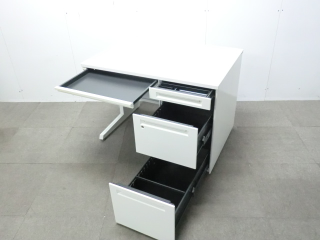 オカムラ/アドバンス / ホワイト / 【中古】 片袖デスク
