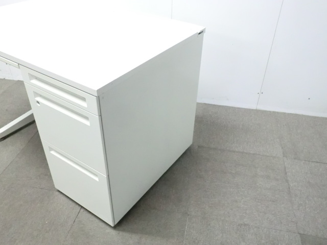 オカムラ/アドバンス / ホワイト / 【中古】 片袖デスク